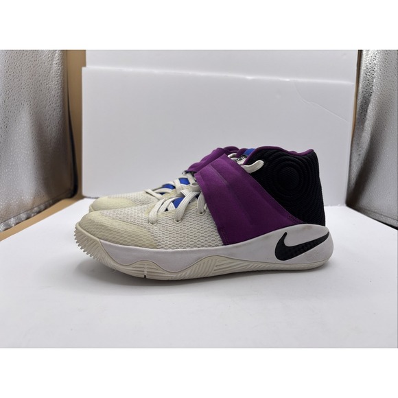 Nike Kyrie 2 Kyrache 2016 White/Black-Bold Berry Size US Size 5.5Y 819583-104 - Picture 1 of 14